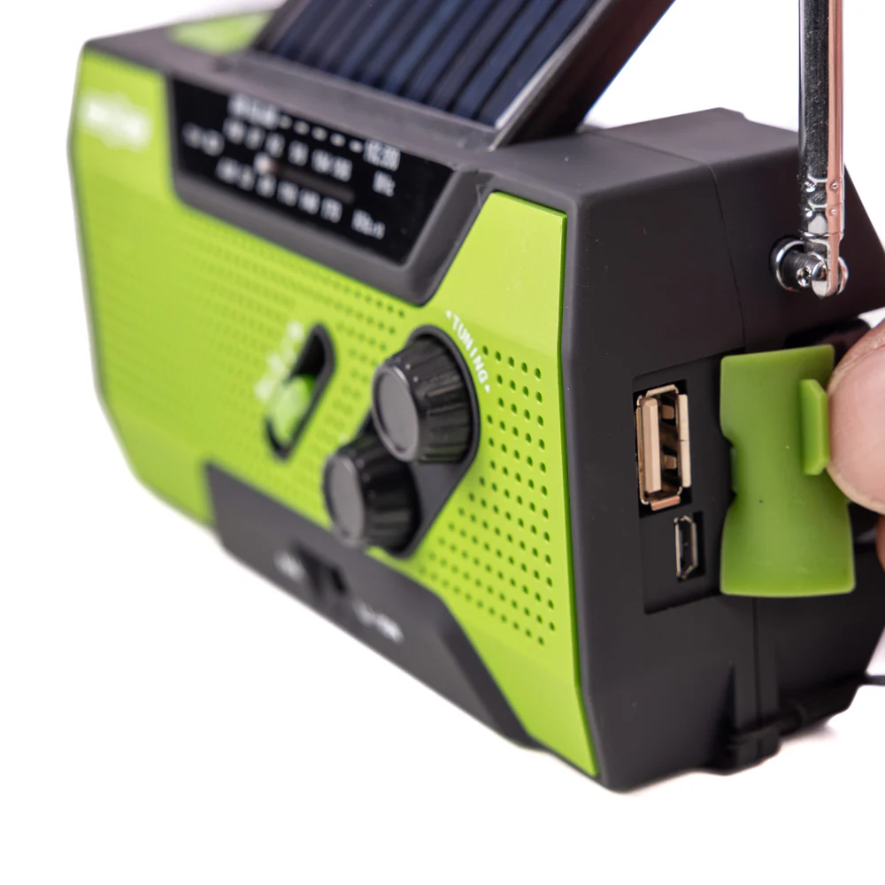 Solar Flashlight & AM/FM/Weather Radio w/ Hand Crank - Image 4